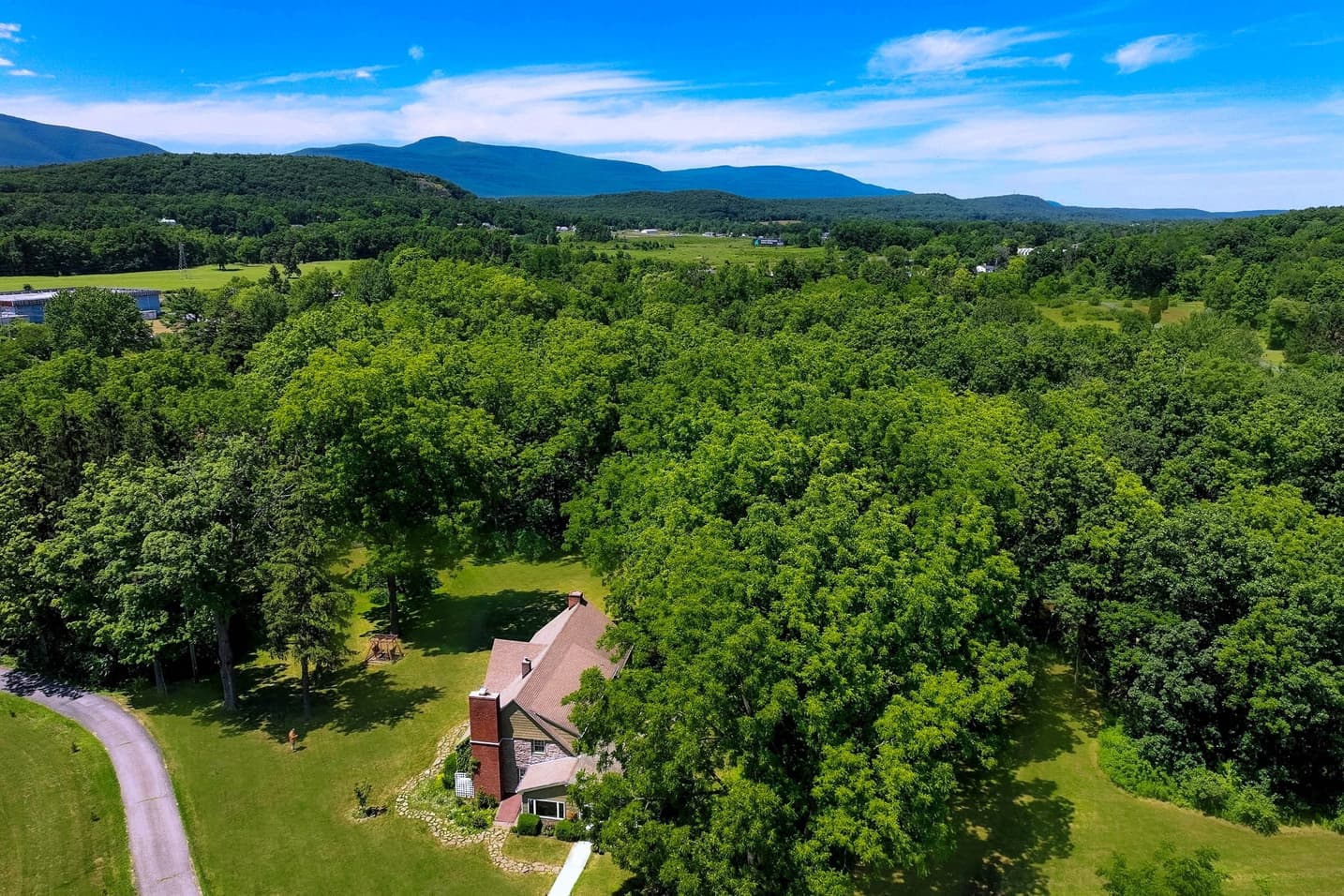 The Barn at Black Walnut Farms - Main image